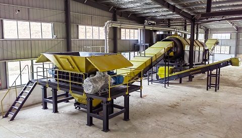 Straw shredder in agricultural waste resource treatment