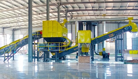 Large waste disposal problem? Kowloon Machinery shredder is efficient solution