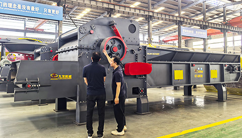 Warmly welcome Indonesian customers to visit our heavy duty chipper shredder