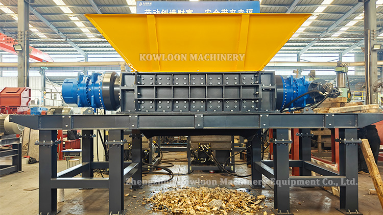 hydraulic shredder for wood pallet and timber