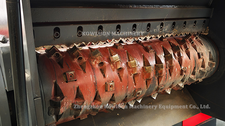 Waste recycling equipment with single shaft rotor
